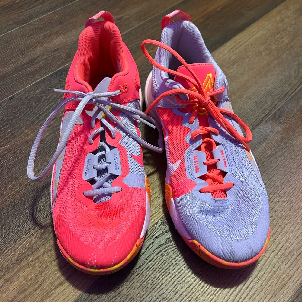 giannis basketball shoes